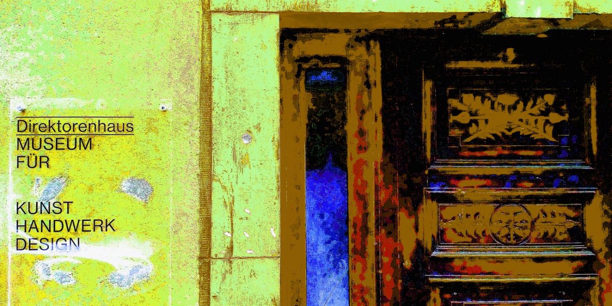 16.06.2021 Manufakturen-Blog-PopArt-Projekt: Direktorenhaus II, neongrün - basierend auf einem Foto des Eingangsportals des 'Direktorenhaus - Museum für Kunst Handwerk Design', Ausstellungsort meines PopArt-Projekts im Jahr 2021 (Foto: Wigmar Bressel)