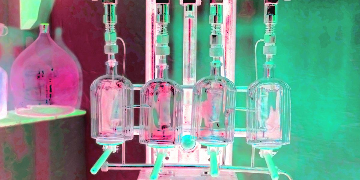 28.02.2023 Manufakturen-Blog-PopArt-Projekt: Gerät, grün - basierend auf einem Foto von Martin Specht in der Emil Scheibel Schwarzwaldbrennerei (Bild: Wigmar Bressel)