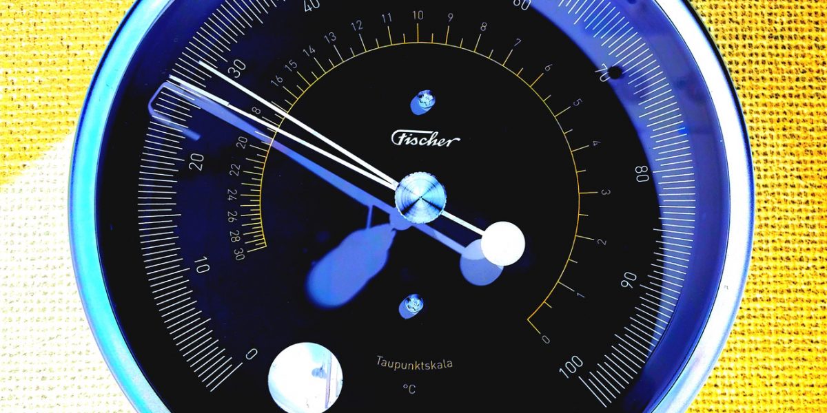 29.09.2019 Manufakturen-Blog-PopArt-Projekt: Hygrometer, goldgelb - basierend auf einem Foto bei Feingerätebau K. Fischer aus Drebach, ein Entwurf von Mark Braun (Foto: Wigmar Bressel)