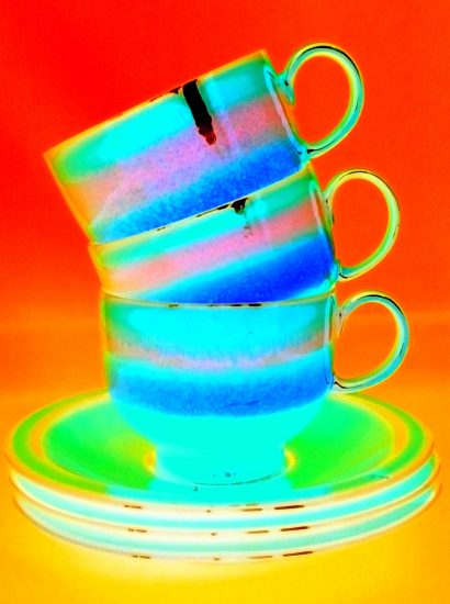 14.01.2020 Manufakturen-Blog-PopArt-Projekt: Tassen, orange - basierend auf einem Foto von einem Dekor der Porzellanmanufaktur Fürstenberg aus den 1970er Jahren. (Foto: Wigmar Bressel)