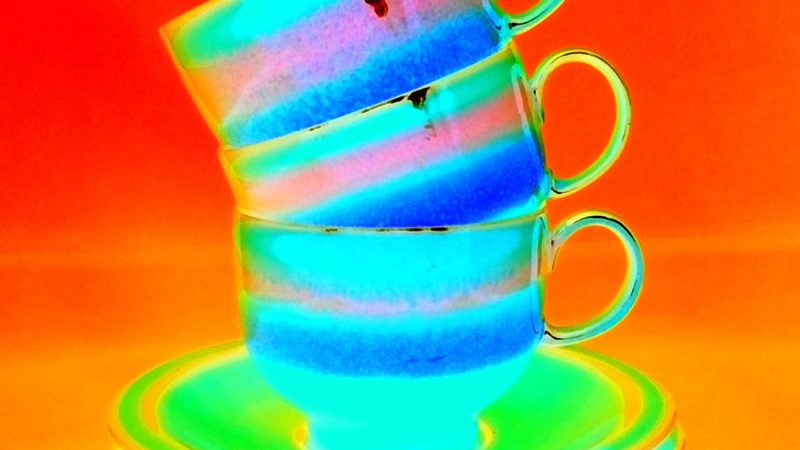 14.01.2020 Manufakturen-Blog-PopArt-Projekt: Tassen, orange - basierend auf einem Foto von einem Dekor der Porzellanmanufaktur Fürstenberg aus den 1970er Jahren. (Foto: Wigmar Bressel)