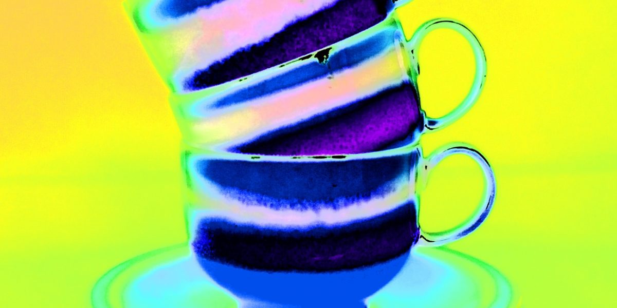 20.11.2022 Manufakturen-Blog-PopArt-Projekt: Tassen, gelb - basierend auf einem Foto von einem Dekor der Porzellanmanufaktur Fürstenberg aus den 1970er Jahren. (Foto: Wigmar Bressel)