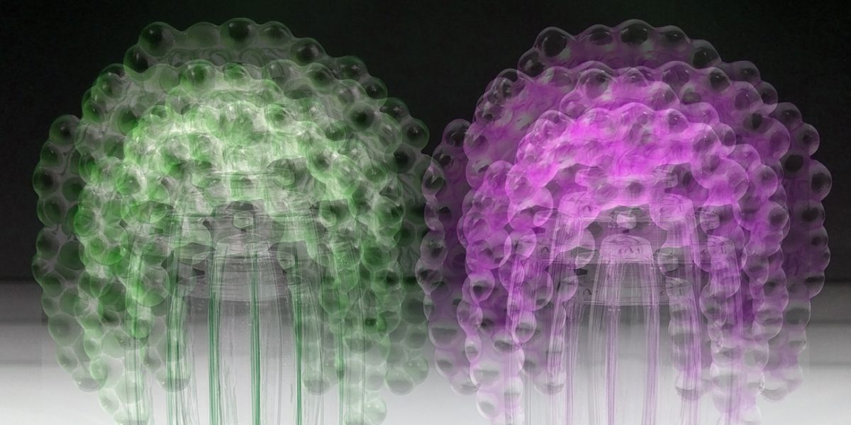 18.11.2019 Manufakturen-Blog-PopArt-Projekt: Lalique Parfumflacons, spuky - basierend auf einem Foto von historischen Parfumflacons von René Lalique im Werksmuseum der Glasmanufaktur Lalique in Wingen-sur-Moder (Foto: Wigmar Bressel)