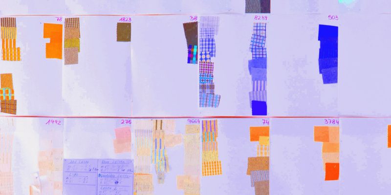 25.01.2021 Manufakturen-Blog-PopArt-Projekt: Abstrakt, flieder - basierend auf einem Foto von Stoffmustern in der Hemdenmanufaktur von Campe & Ohff im hessischen Lauterbach (Grafik: Wigmar Bressel)