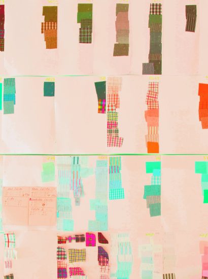 28.07.2022 Manufakturen-Blog-PopArt-Projekt: Abstrakt, lachsfarben - basierend auf einem Foto von Stoffmustern in der Hemdenmanufaktur von Campe & Ohff im hessischen Lauterbach (Grafik: Wigmar Bressel)