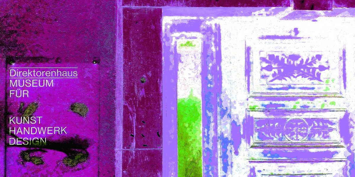 18.05.2021 Manufakturen-Blog-PopArt-Projekt: Direktorenhaus II, brombeer - basierend auf einem Foto des Eingangsportals des 'Direktorenhaus - Museum für Kunst Handwerk Design', Ausstellungsort meines PopArt-Projekts im Jahr 2021 (Foto: Wigmar Bressel)