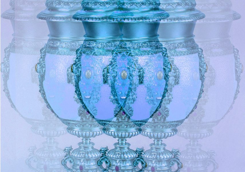 20.07.2022 Manufakturen-Blog-PopArt-Projekt: Straußenei-Pokal, flieder - basierend auf einem Foto von Michael Bahlo von Koch & Bergfelds Straußenei-Pokal aus dem 19. Jahrhundert, klassische Gründerzeit-Kunst... (Grafik: Wigmar Bressel)