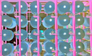 11.03.2023 Manufakturen-Blog-PopArt-Projekt: Maschine V, pink - basierend auf einem Foto am Gestell zum Schärstuhl in der Leinenweberei Seegers & Sohn im niedersächsischen Steinhude (Foto: Wigmar Bressel)
