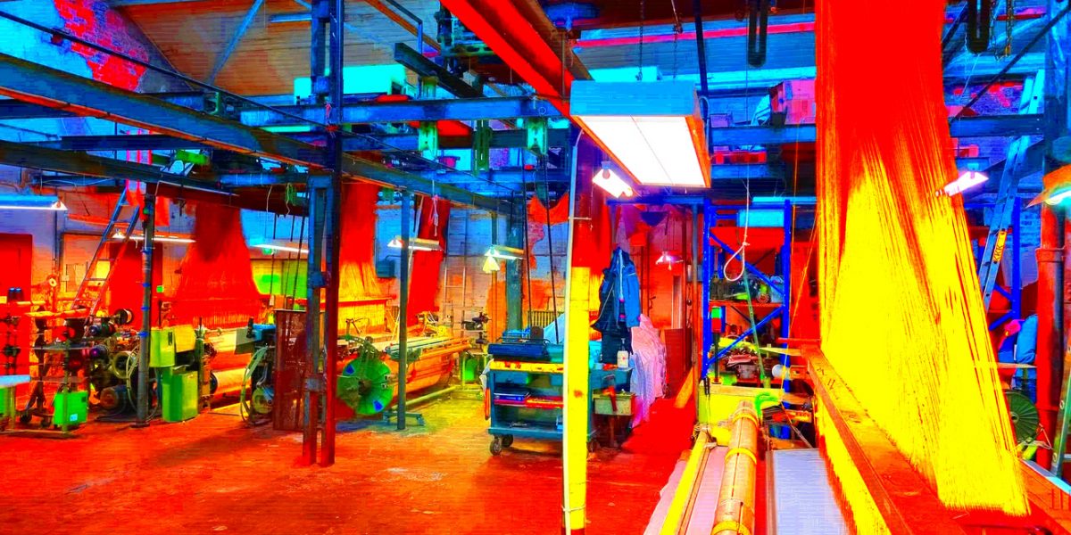 12.05.2023 Manufakturen-Blog-PopArt-Projekt: Weberei I, rot - basierend auf einem Foto im Websaal der Leinenweberei Seegers & Sohn in Steinhude am gleichnamigen Meer (Foto: Wigmar Bressel)