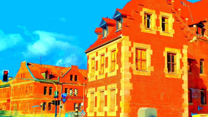 Manufakturen-Blog-PopArt-Projekt: Ankerstein (Alte Produktion), blau / orange (Foto: Wigmar Bressel) - basierend auf einem Foto vom historischen Werks-Komplex an der berühmten Kreuzung im thüringischen Rudolstadt; dort startete der erste Systembaukasten mit den Klötzchen aus Quarzsand, Leinöl und Kreide im 19. Jahrhundert seinen Siegeslauf...