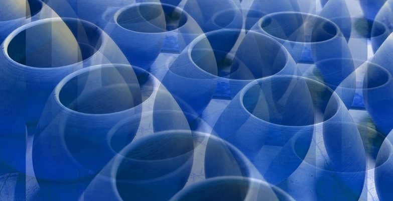 Manufakturen-Blog-PopArt-Projekt: Matebecher, blau (Foto: Wigmar Bressel) - basierend auf einem Foto in der Produktion der Independent-Keramikerin Franziska M. Köllner in Leipzig