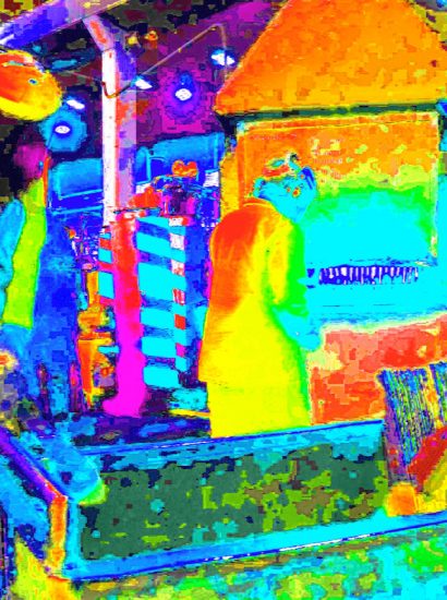 Manufakturen-Blog-PopArt-Projekt: Machete II, gelb (Foto: Wigmar Bressel) - basierend auf einem Foto von Martin Specht in der kolumbianischen Macheten-Manufaktur Incolma in Manizales, hervorgegangen aus der Solinger Schmiede Gebr. Weyersberg aus dem 18. Jahrhundert