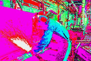 Manufakturen-Blog-PopArt-Projekt: Machete I, violett (Foto: Wigmar Bressel) - basierend auf einem Foto von Martin Specht in der kolumbianischen Macheten-Manufaktur Incolma in Manizales, hervorgegangen aus der Solinger Schmiede Gebr. Weyersberg aus dem 18. Jahrhundert