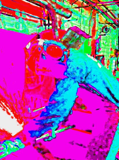 Manufakturen-Blog-PopArt-Projekt: Machete I, violett (Foto: Wigmar Bressel) - basierend auf einem Foto von Martin Specht in der kolumbianischen Macheten-Manufaktur Incolma in Manizales, hervorgegangen aus der Solinger Schmiede Gebr. Weyersberg aus dem 18. Jahrhundert