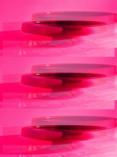 Manufakturen-Blog-PopArt-Projekt: Schale mit Fuß I, schwarz / pink - basierend auf einem Foto einer Schale aus Schwarzkeramik von André von Martens aus dem brandenburgischen Gosda (Foto: Wigmar Bressel)