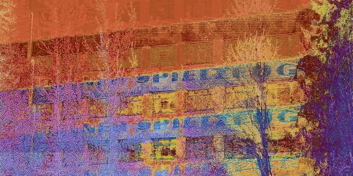 Manufakturen-Blog-PopArt-Projekt: Kösener Spielzeugmanufaktur, orange (Foto: Wigmar Bressel) Altes Werk DDR Bad Kösen