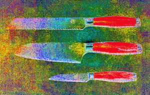 Manufakturen-Blog-PopArt-Projekt: Kochmesser, rot (Foto: Wigmar Bressel) - basierend auf einem Foto von Messern der Serie 'My2' am Messestand der Messerschmiede Gehring aus Solingen auf der 'Ambiente' in Frankfurt