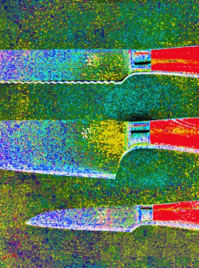 Manufakturen-Blog-PopArt-Projekt: Kochmesser, rot (Foto: Wigmar Bressel) - basierend auf einem Foto von Messern der Serie 'My2' am Messestand der Messerschmiede Gehring aus Solingen auf der 'Ambiente' in Frankfurt