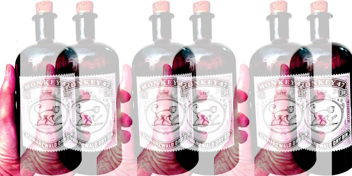 Manufakturen-Blog-PopArt-Projekt: Monkey 47 Distiller`s Cut 2014 sechsfach, rot (Foto: Wigmar Bressel) Schwarzwald-Distiller's