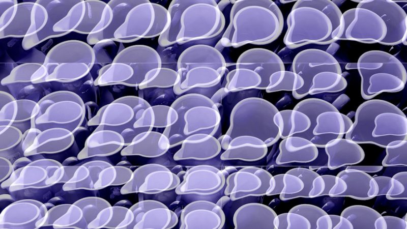 Manufakturen-Blog-PopArt-Projekt: Kännchen III, lila (Foto: Wigmar Bressel) - basierend auf einem Foto im Werksverkauf der Porzellanmanufaktur Dibbern in der Produktion in Hohenberg an der Eger