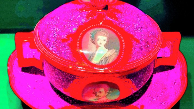 Manufakturen-Blog-PopArt-Projekt: Deckelterrine I, pink / rot (Foto: Wigmar Bressel)