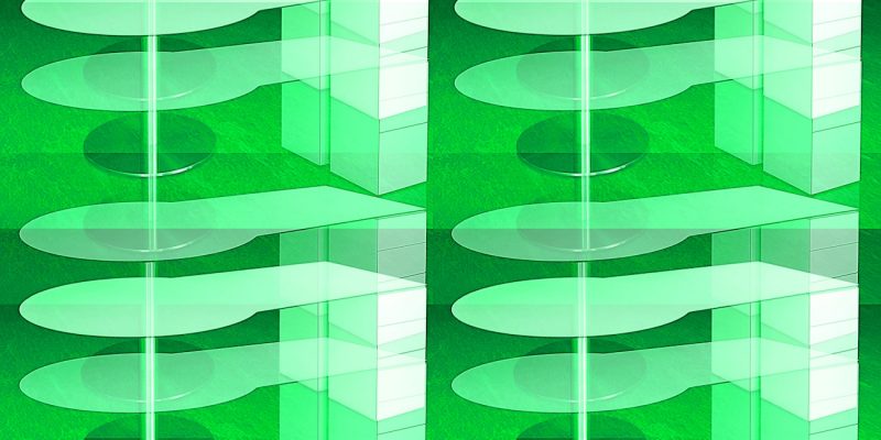 Manufakturen-Blog-PopArt-Projekt: Schreibtisch I, weiß / grün (Foto: Wigmar Bressel) - basierend auf einem Foto des Schreibtisches 'Denkart' aus HPL aus der Möbelmanufaktur Tamesis im sachsen-anhaltinischen Dessau-Roßlau