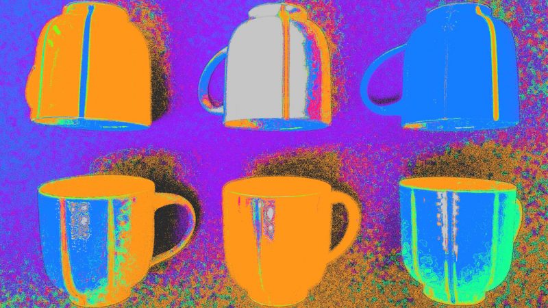 Manufakturen-Blog-PopArt-Projekt: Becher I, lila (Foto: Wigmar Bressel) - basierend auf einem Foto von Bechern aus Feinsteinzeug der Independent-Keramikerin Tanja Möwis in Bremen Wulwesstraße 12