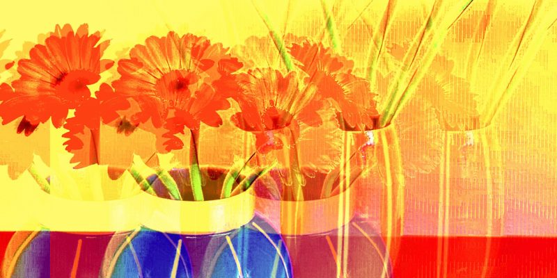 Manufakturen-Blog-PopArt-Projekt: Vasen IV, gelb (Foto: Wigmar Bressel) - basierend auf einem Foto von Bechern aus Feinsteinzeug der Independent-Keramikerin Tanja Möwis in Bremen Wulwesstraße 12