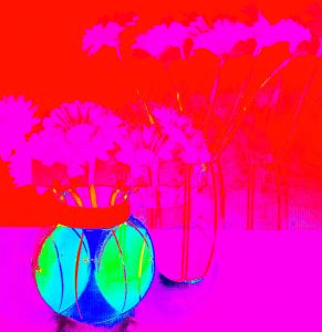 Manufakturen-Blog-PopArt-Projekt: Vasen IV, lila (Foto: Wigmar Bressel) - basierend auf einem Foto von Bechern aus Feinsteinzeug der Independent-Keramikerin Tanja Möwis in Bremen Wulwesstraße 12