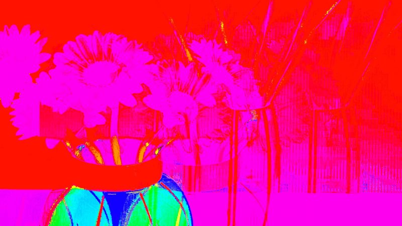 Manufakturen-Blog-PopArt-Projekt: Vasen IV, lila (Foto: Wigmar Bressel) - basierend auf einem Foto von Bechern aus Feinsteinzeug der Independent-Keramikerin Tanja Möwis in Bremen Wulwesstraße 12