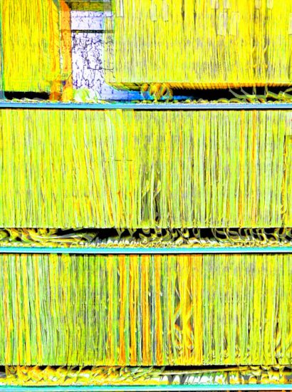 Manufakturen-Blog-PopArt-Projekt: Archiv I, gelb (Foto: Wigmar Bressel) - basierend auf einem Foto von Lochkarten im Kartenlager für die Damast-Webstühle in der Leinenweberei Seegers & Sohn im niedersächsischen Steinhude