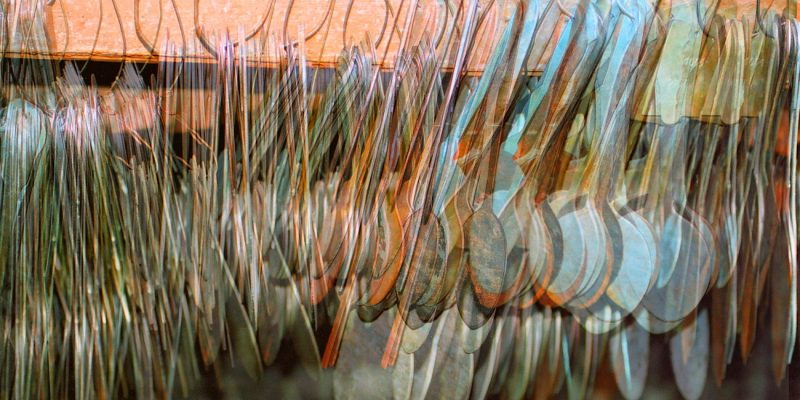 Manufakturen-Blog-PopArt-Projekt: Schablonen, lachsfarben (Foto: Wigmar Bressel) - basierend auf einem Foto im Werkzeugbau der Besteckmanufaktur von Koch & Bergfeld in der Bremer Neustadt