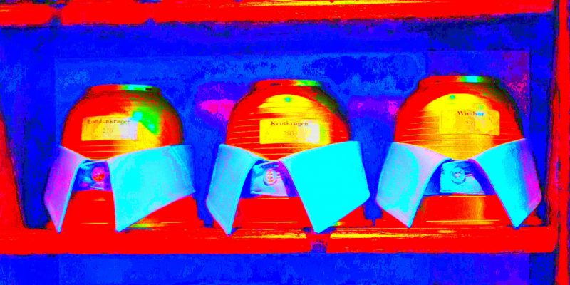 Manufakturen-Blog-PopArt-Projekt: Hemdkragen, hellblau (Foto: Wigmar Bressel) - basierend auf einem Foto von Martin Specht im Showroom der Lauterbacher Hemdenmanufaktur von Campe & Ohff im hessischen Lauterbach