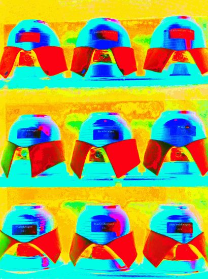 Manufakturen-Blog-PopArt-Projekt: Hemdkragen, rot (Foto: Wigmar Bressel) - basierend auf einem Foto von Martin Specht im Showroom der Lauterbacher Hemdenmanufaktur von Campe & Ohff im hessischen Lauterbach