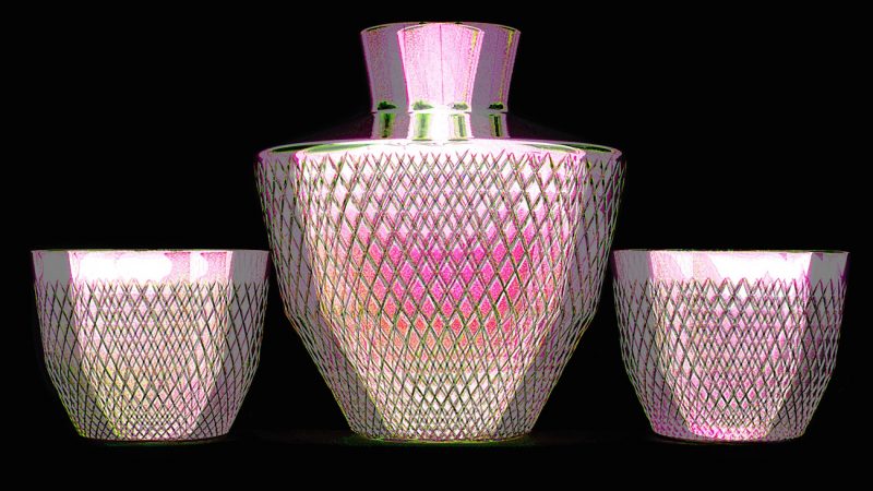 Manufakturen-Blog-PopArt-Projekt: Whisky Tumbler & Karaffe, rosé (Foto: Wigmar Bressel) - basierend auf einem Foto der Glasmanufaktur Dorotheenhütte in Wolfach im Schwarzwald