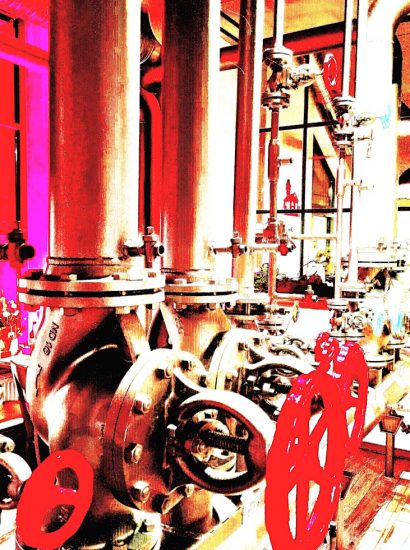 Manufakturen-Blog-PopArt-Projekt: Rohre I, rot (Foto: Wigmar Bressel) - basierend auf einem Foto im Industriedenkmal Eisenhütte Augustfehn (Ausstellungsort des Eisenhütte Kulturvereins und Ausstellungsort des ManufakturenBlogPopArtProjekts)