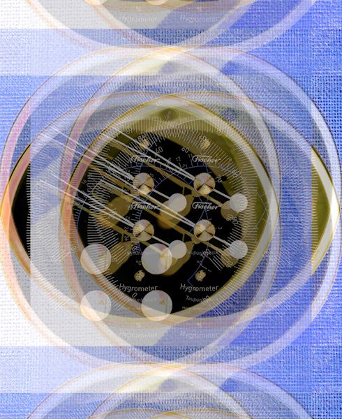 Manufakturen-Blog-PopArt-Projekt: Hygrometer III dreifach, hellblau (Foto: Wigmar Bressel) - basierend auf einem Foto eines Luftfeuchtigkeitsmessers von Feingerätebau K. Fischer aus Drebach; Design: Mark Braun