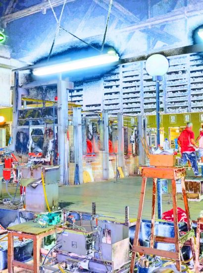 Manufakturen-Blog-PopArt-Projekt: Der alte Glasofen II, blau (Foto: Wigmar Bressel) - basierend auf einem Foto von Martin Specht in der Produktion der Glasmanufaktur Freiherr von Poschinger in Frauenau im Bayerischen Wald