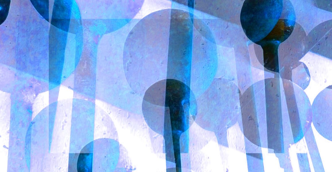 Manufakturen-Blog-PopArt-Projekt: Stahlformen II, blau / flieder (Foto: Wigmar Bressel) - basierend auf einem Foto in der Ofenhalle der Glasmanufaktur Harzkristall in Derenburg am Nordharz-Rand...