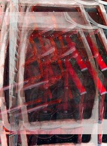 Manufakturen-Blog-PopArt-Projekt: Wässern I, weiß / rot (Foto: Wigmar Bressel) - basierend auf einem Foto von Werkzeugen in der Glasmanufaktur Harzkristall im sachsen-anhaltinischen Derenburg