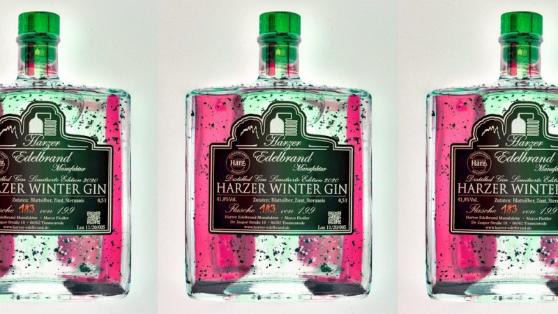 Manufakturen-Blog-PopArt-Projekt: Wintergin I, pink (Foto: Wigmar Bressel) - basierend auf einem Foto einer Flasche Gin mit Blattsilber aus der Harzer Edelbrandmanufaktur von Marco Fiedler in Timmenrode