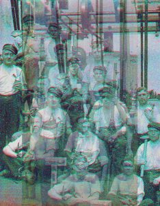 Manufakturen-Blog-PopArt-Projekt: Mitarbeiter I, jade (Foto: Wigmar Bressel) - basierend auf einem historischen Foto aus der Prägerei der Silberwarenmanufaktur Koch & Bergfeld in der Bremer Neustadt aus dem Jahr 1926