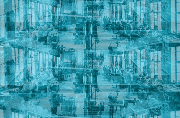 Manufakturen-Blog-PopArt-Projekt: Mitarbeiter III, aquamarin (Foto: Wigmar Bressel) - basierend auf einem historischen Foto aus dem Jahr 1926 in der Silberwarenmanufaktur Koch & Bergfeld in der Bremer Neustadt - sogenannte "Hammerarbeiter"