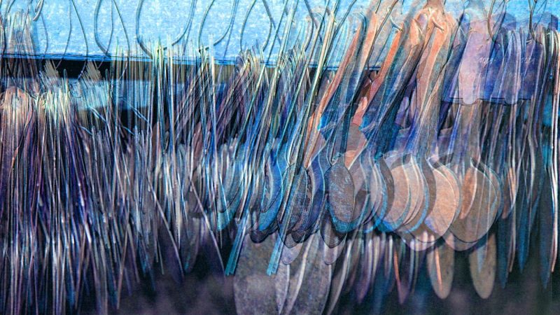 Manufakturen-Blog-PopArt-Projekt: Schablonen, blau (Foto: Wigmar Bressel) - basierend auf einem Foto im Werkzeugbau der Besteckmanufaktur von Koch & Bergfeld in der Bremer Neustadt