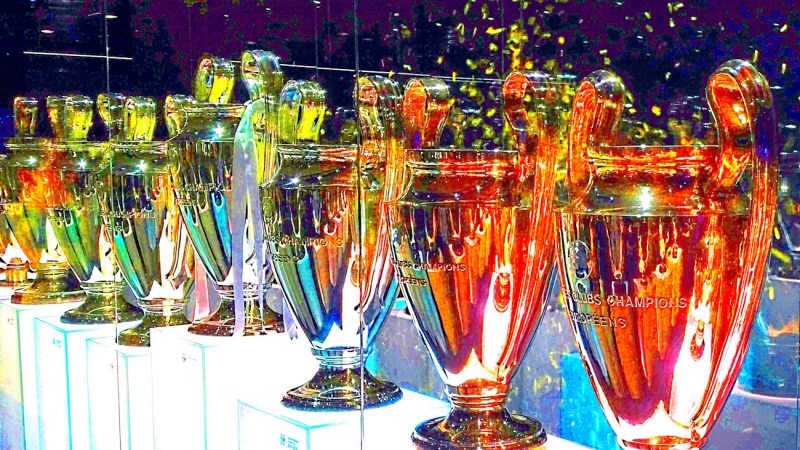 Manufakturen-Blog-PopArt-Projekt: "Silver & Gold" - UEFA Champions League Pokal (Foto: Wigmar Bressel) - basierend auf einem Foto des Pokals von Koch & Bergfeld in Bremen, fotografiert im Santiago-Bernabeu-Stadion in Madrid im Museum des Fußballclubs Real Madrid