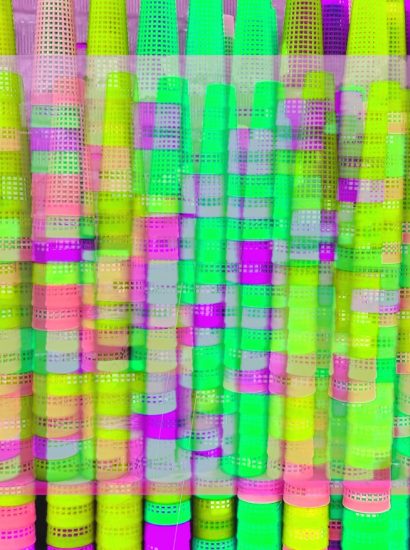 Manufakturen-Blog-PopArt-Projekt: Garnrollen III, rosa / grün (Foto: Wigmar Bressel) - basierend auf einem Foto von abgespulten Hülsen im Garnlager der Leinenweberei Seegers & Sohn im niedersächsischen Steinhude