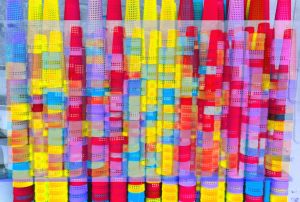 Manufakturen-Blog-PopArt-Projekt: Garnrollen III, gelb / rot (Foto: Wigmar Bressel) - basierend auf einem Foto von abgespulten Hülsen im Garnlager der Leinenweberei Seegers & Sohn im niedersächsichen Steinhude