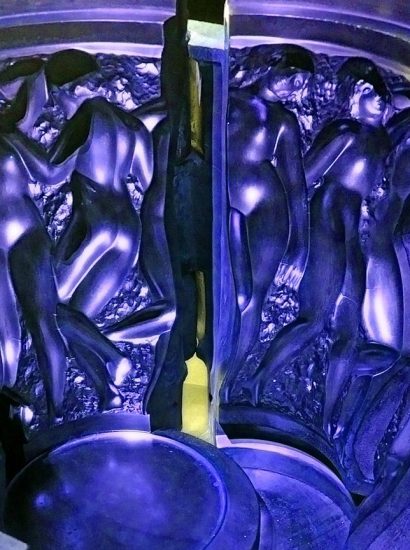 Manufakturen-Blog-PopArt-Projekt: Formen VIII, blau (Foto: Wigmar Bressel) - basierend auf einem Foto von Stahlformen aus der Glasmanufaktur Lalique im Musée Lalique in Wingen-sur-Moder im Elsaß