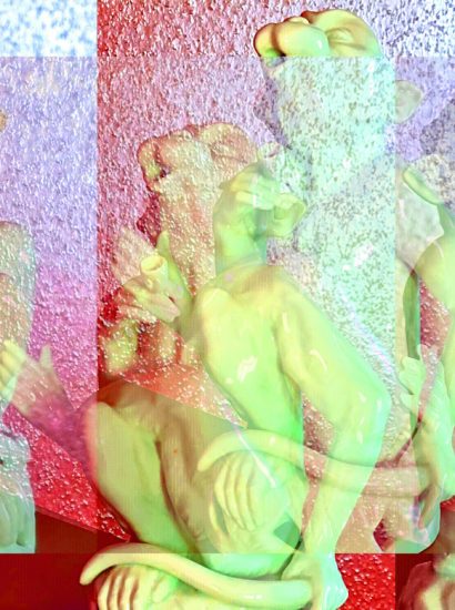 Manufakturen-Blog-PopArt-Projekt: Skulptur VI, lila / johannisbeerrot (Foto: Wigmar Bressel) - basierend auf einem Foto des 'Räucheraffens' der Sächsischen Porzellanmanufaktur Dresden (1872 - 2020) in Freital-Potschappel