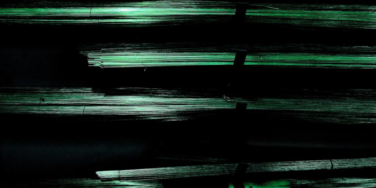 Manufakturen-Blog-PopArt-Projekt: Kupferdraht II, grünmetallic (Foto: Wigmar Bressel) - basierend auf einem Foto im Zuschnitt bei Urban Lampenschirme in Arnsberg